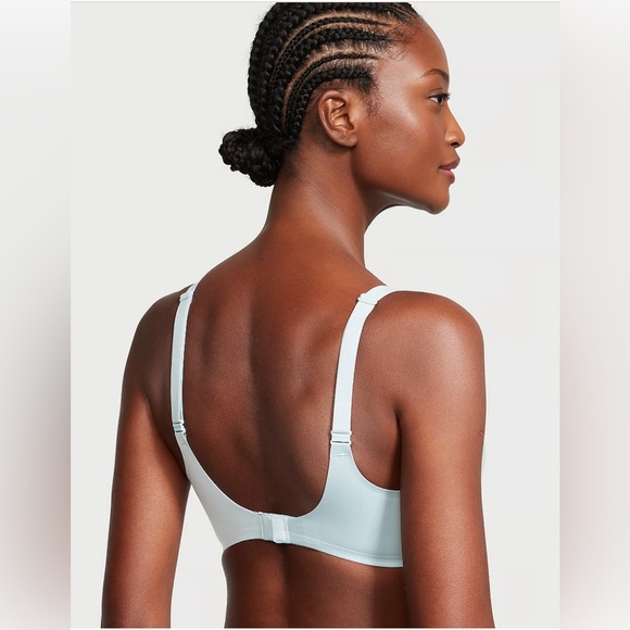 VICTORIA'S SECRET BARE
Infinity Flex Wireless Perfect Shape Bra - NEW - Picture 3 of 3